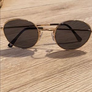 H&M round sunglasses